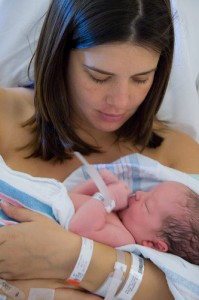 Breastfeeding your newborn — what to expect in the early weeks