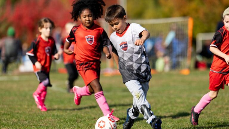 How to Get Your Kid Started In Sports, According to Two Experts- Motherly