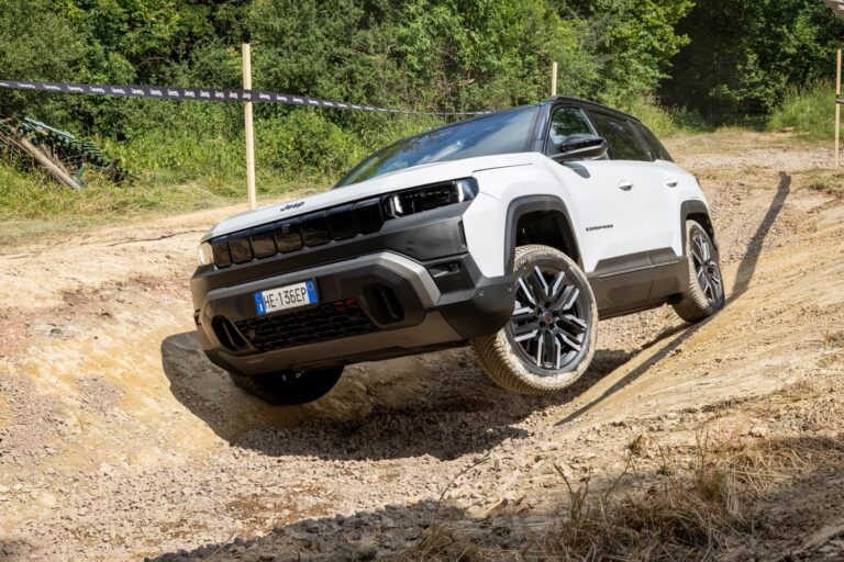 I’ve always fancied a Jeep Avenger but driving the new Compass 4XE has changed all that