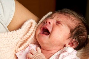 My baby fusses or cries when breastfeeding – what’s the problem?