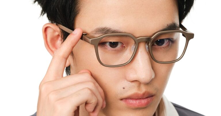 RayNeo's new iO Smart Glasses slip a tiny display into your line of sight
